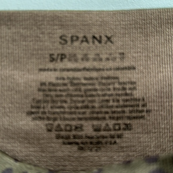 Women’s Spanx leggings animal print - Picture 4 of 5